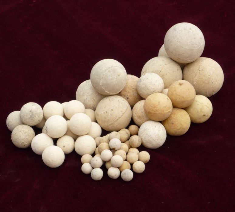 不同種類的耐火球優勢對比(圖1) 不同種類的耐火球優勢對比(圖1)